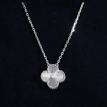 [✨ROSE💎]CLOVER  15MM DIAMOND LASER NECKLACE SILVER