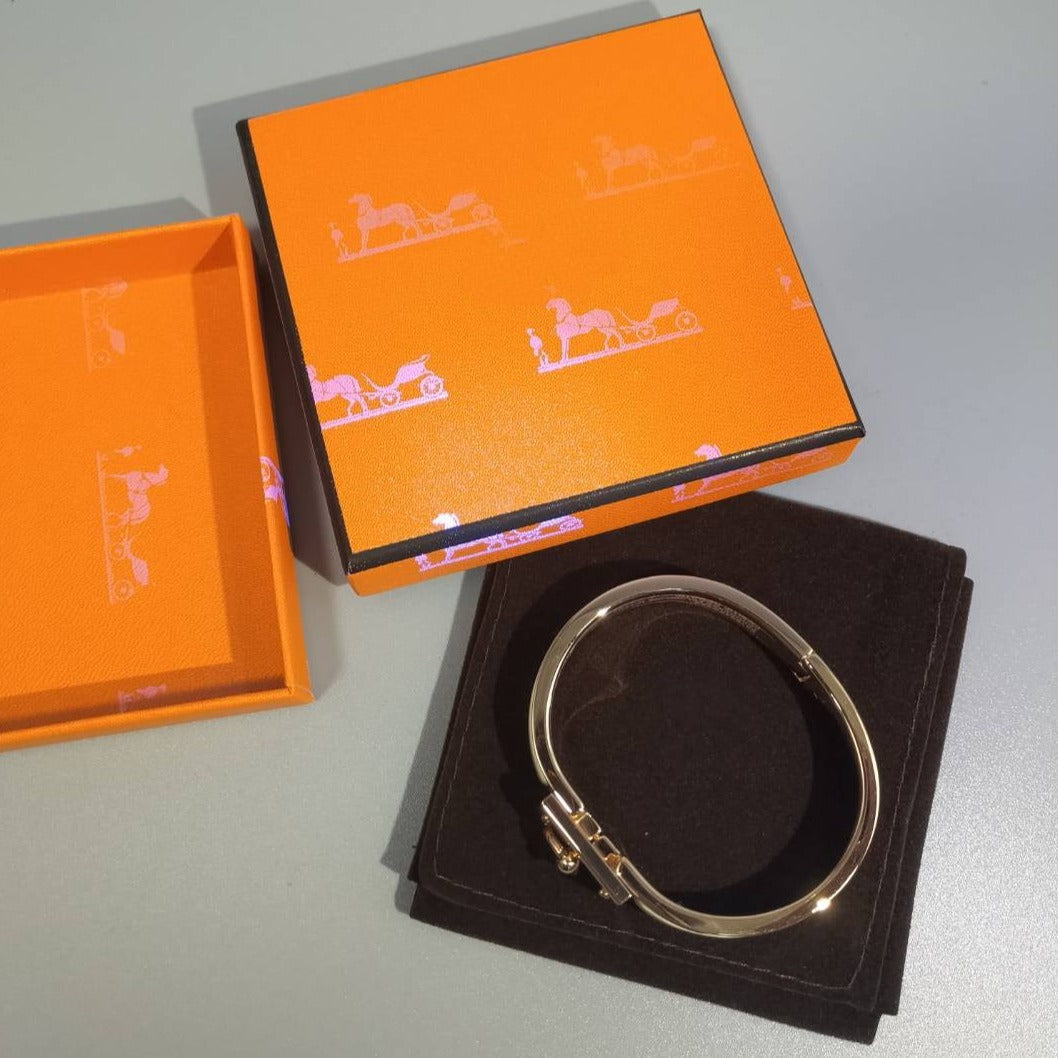 [✨ROSE💎]H GREY BRACELET