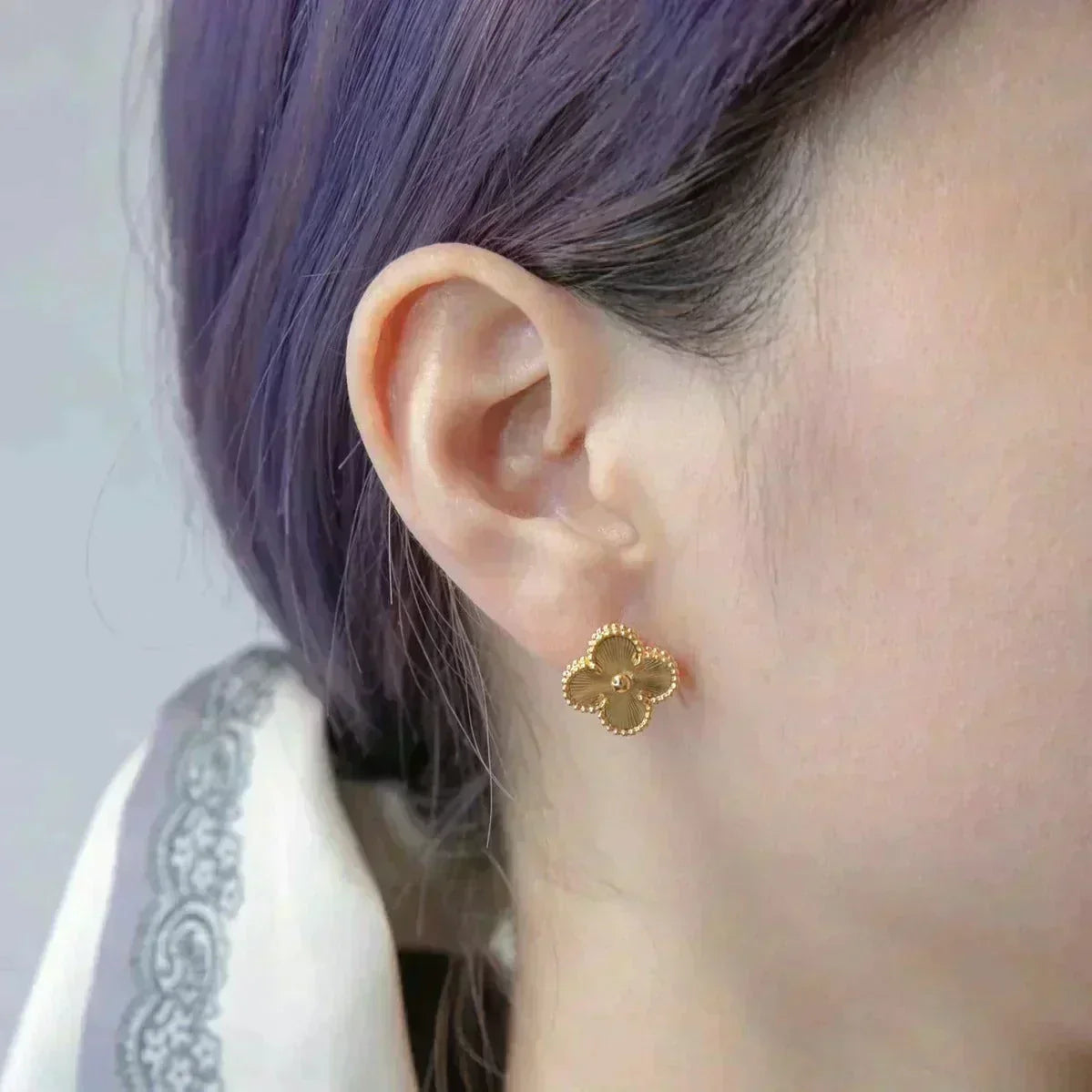 [✨ROSE💎]CLOVER MEDIUM 1 MOTIFS LASER EARRINGS