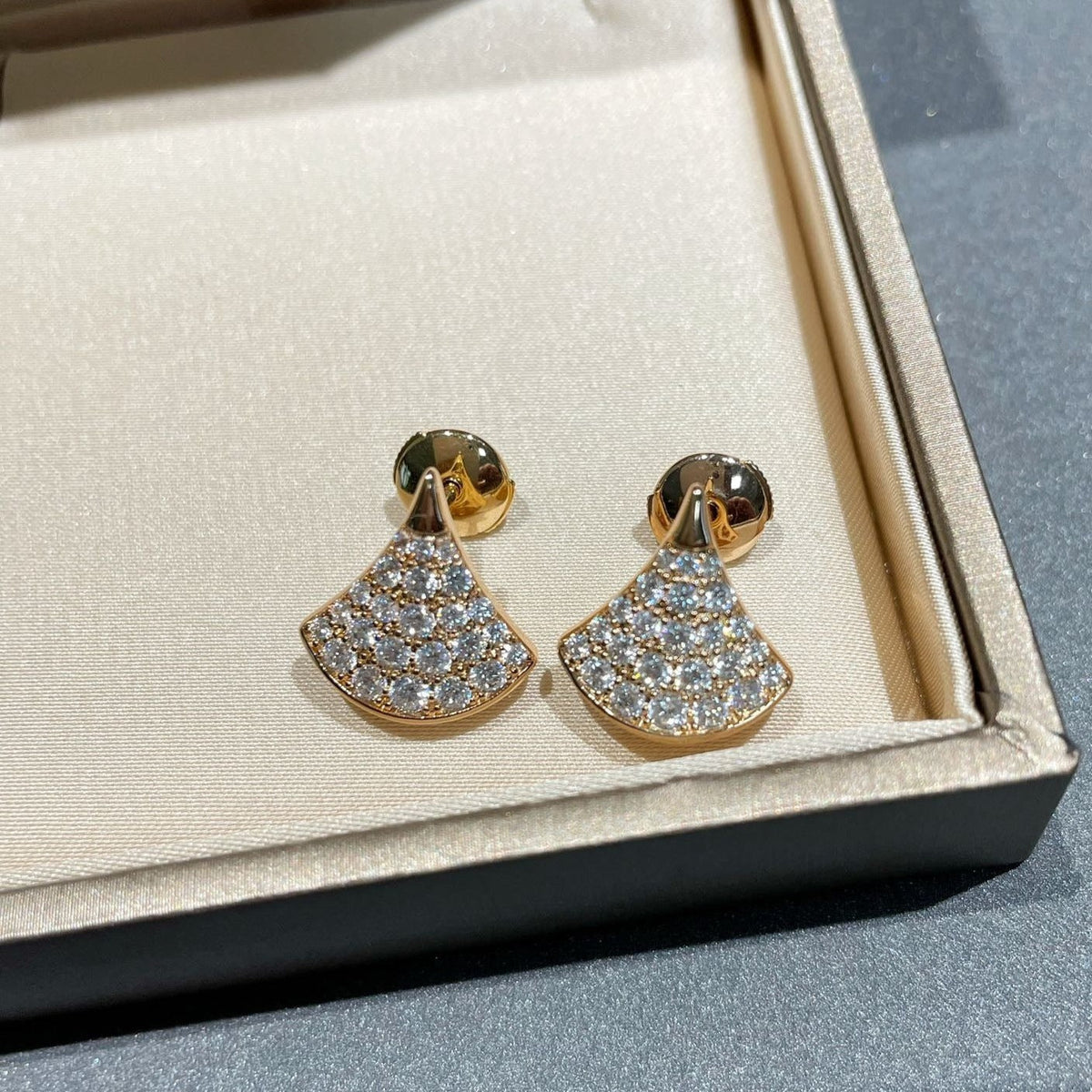 [✨ROSE💎]DREAM STUD EARRINGS DIAMOND
