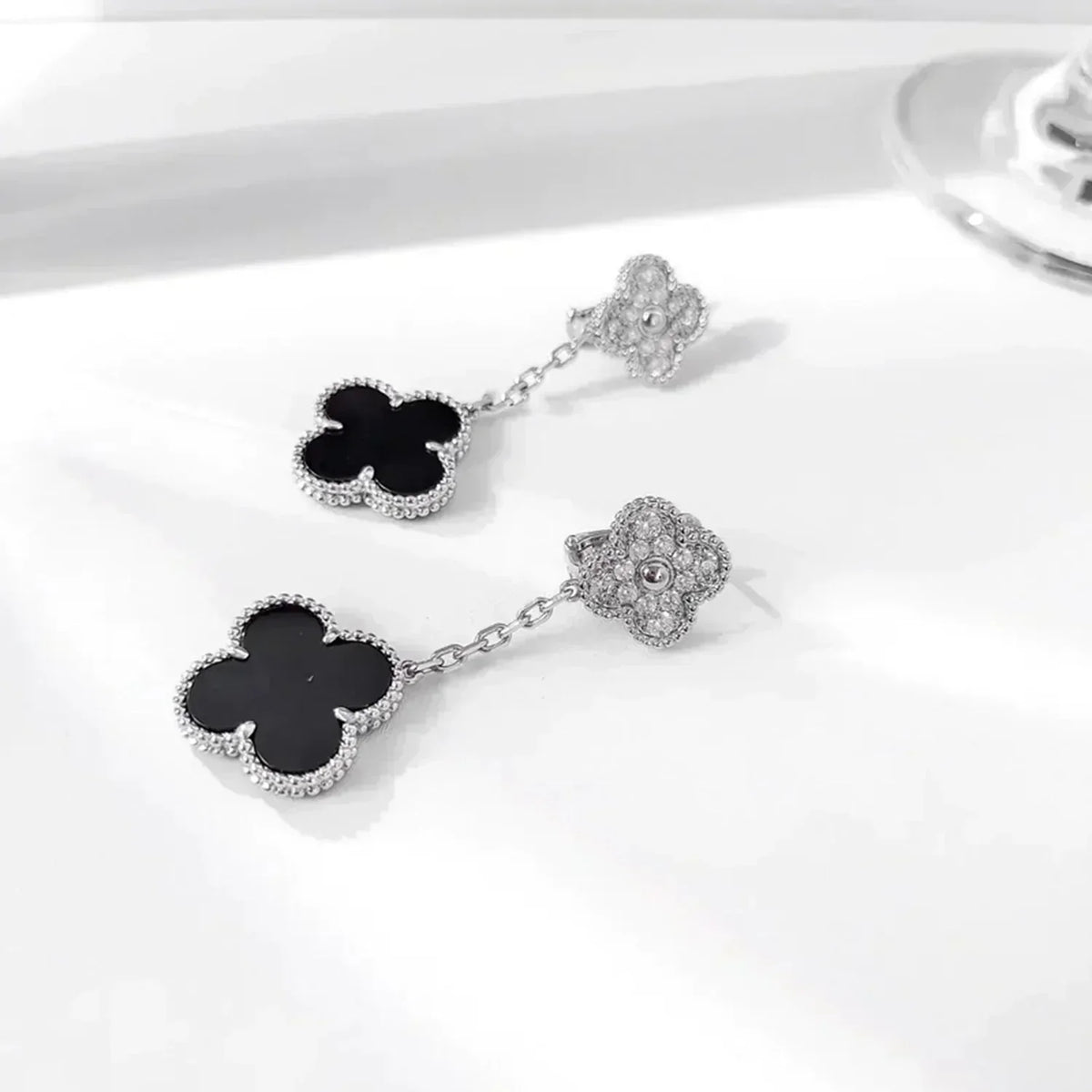 [✨ROSE💎]CLOVER 2 MOTIFS  DIAMOND ONYX EARRINGS SILVER