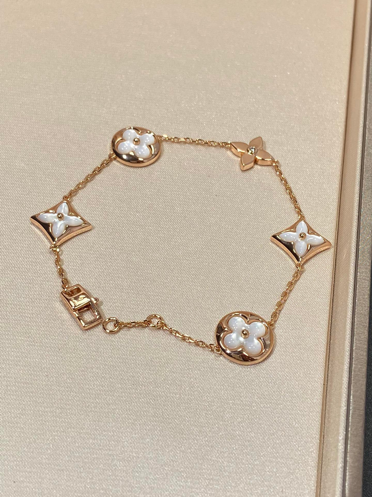 [✨ROSE💎]STAR AND SUN 5 MOTIF MOP PINK GOLD BRACELET