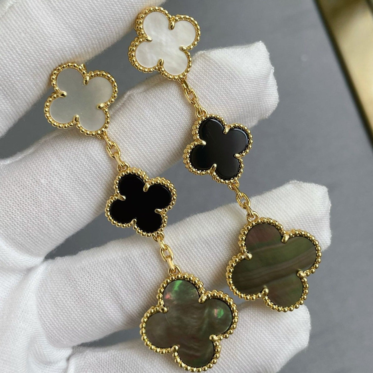 [✨ROSE💎]CLOVER 3 MOTIF MOP ONYX DARK MOP PINK GOLD EARRINGS