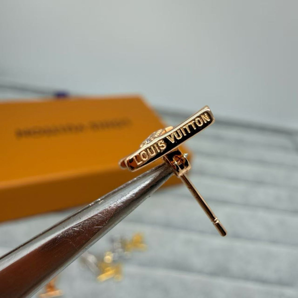 [✨ROSE💎]LETTER STUDS WITH STONES