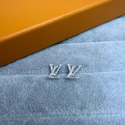 [✨ROSE💎]LETTER STUDS WITH STONES
