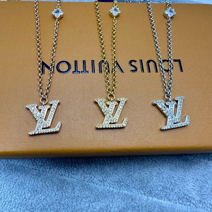 [✨ROSE💎]FULL DIAMOND LETTER NECKLACE