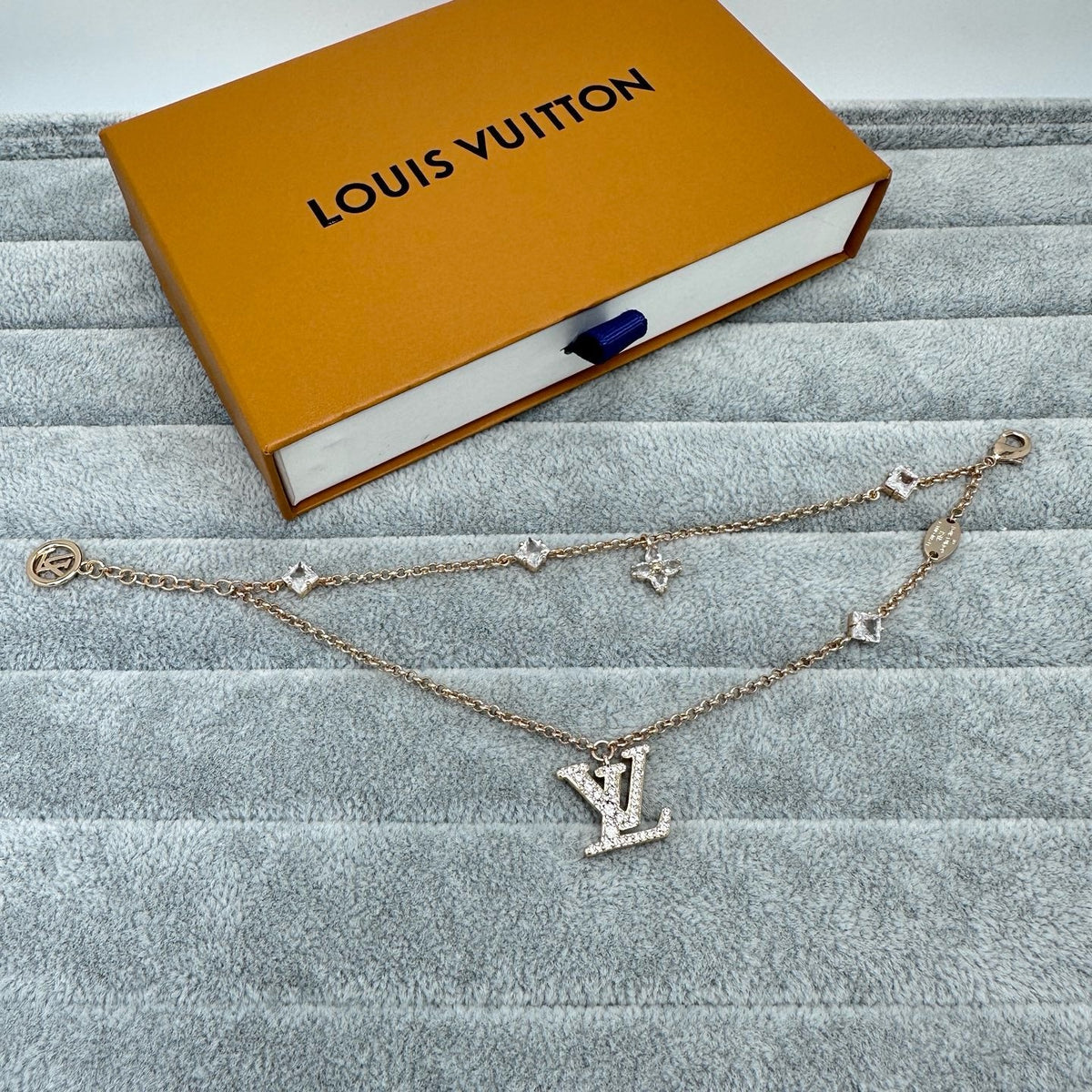 [✨ROSE💎]FULL DIAMOND LETTER NECKLACE