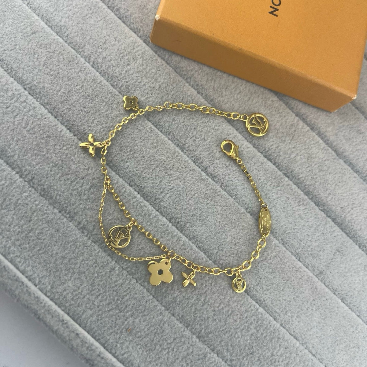 [✨ROSE💎]SMOOTH MULTI FLOWER BRACELET
