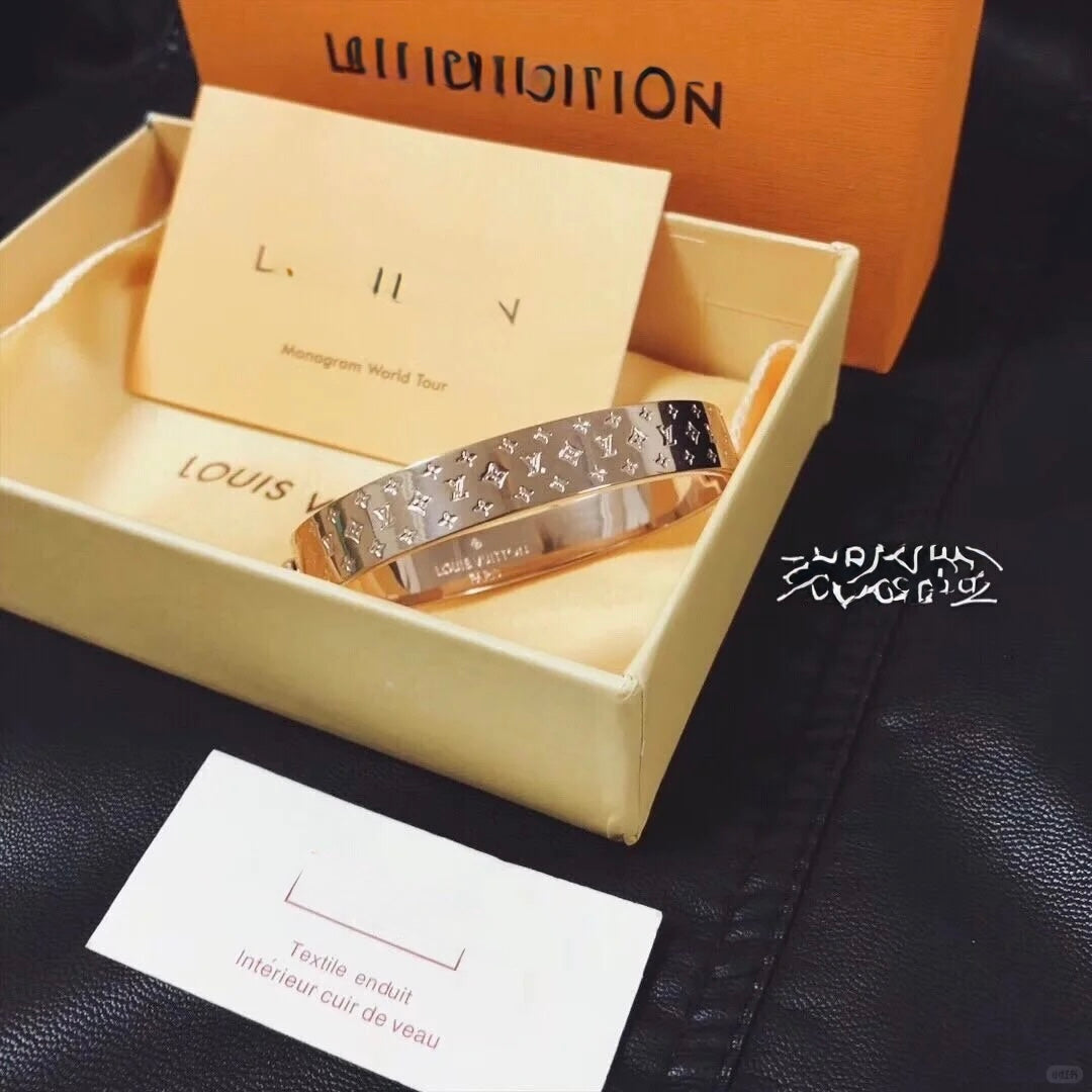 [✨ROSE💎] ENGRAVED WIDE BRACELET