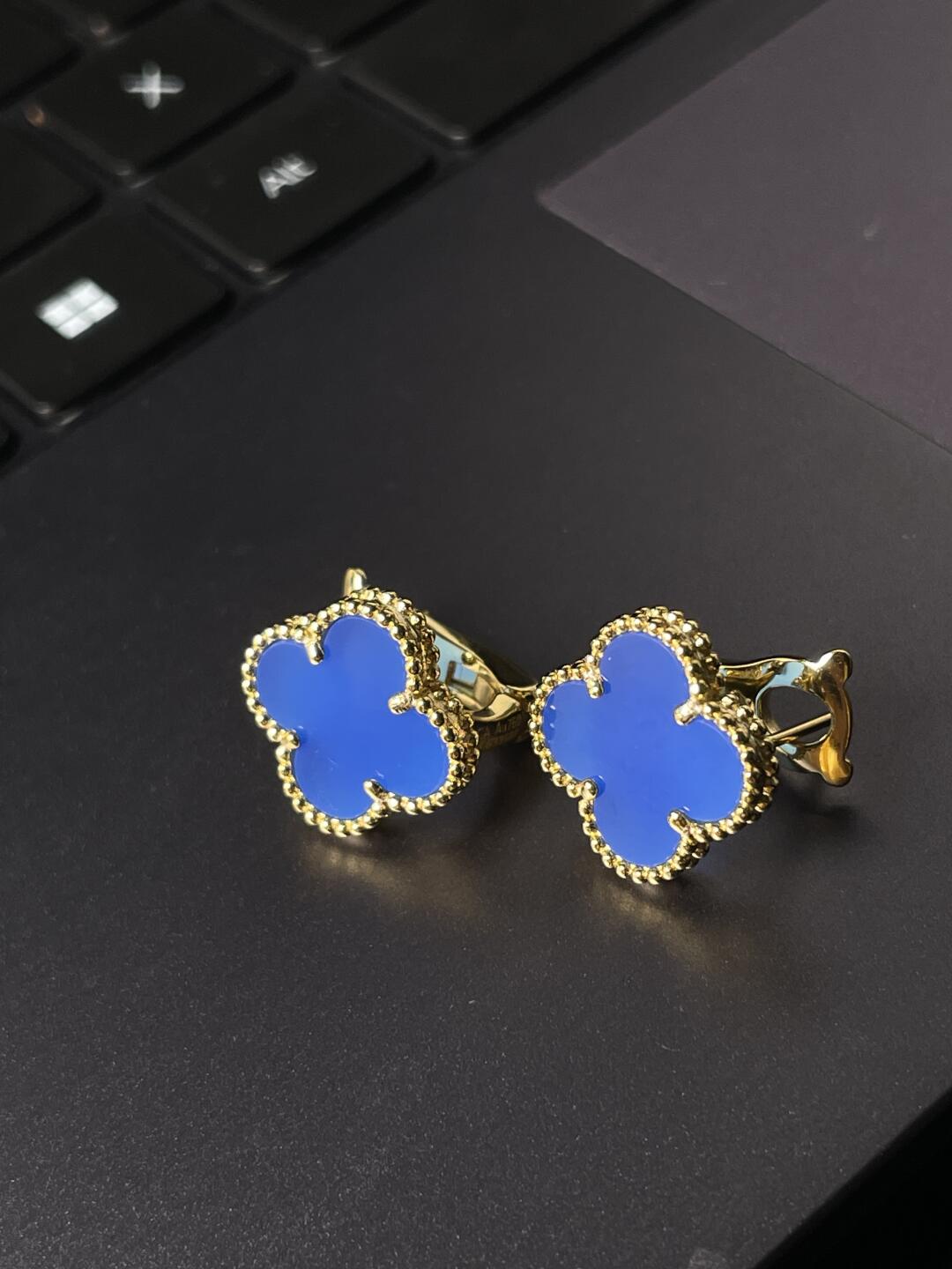 [✨ROSE💎] CLOVER MEDIUM 1 MOTIF BLUE MOTHER OF PEARL STUD EARRINGS