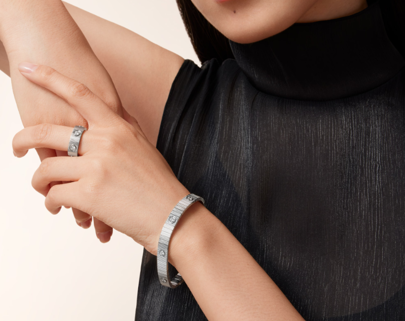 [✨ROSE💎] NEW 7 MM 7-DIAMOND HEART-SHAPED BRACELET