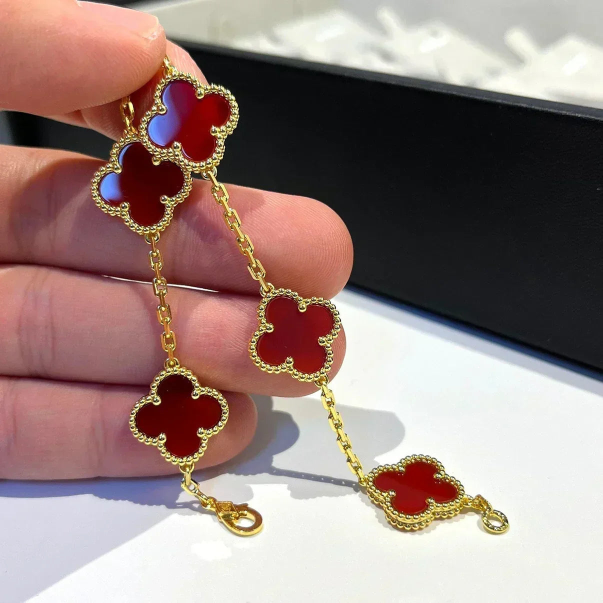 [✨ROSE💎] CLOVER 5 MOTIF RED CORNELIAN BRACELET COLLECTION