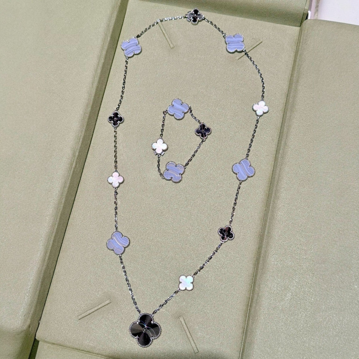 [✨ROSE💎]DETACHABLE CLOVER 15(11+4) FLOWER SILVER NECKLACE SET